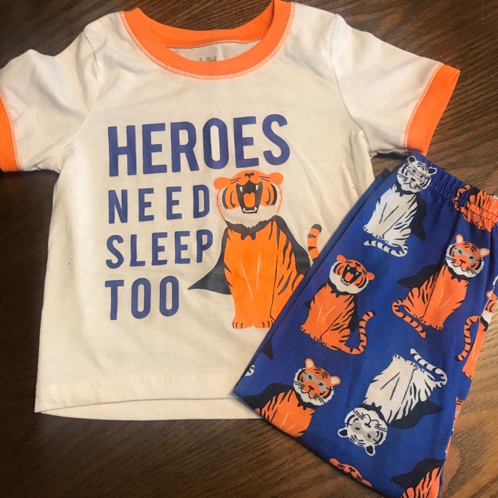 Tiger pajamas. 🐯